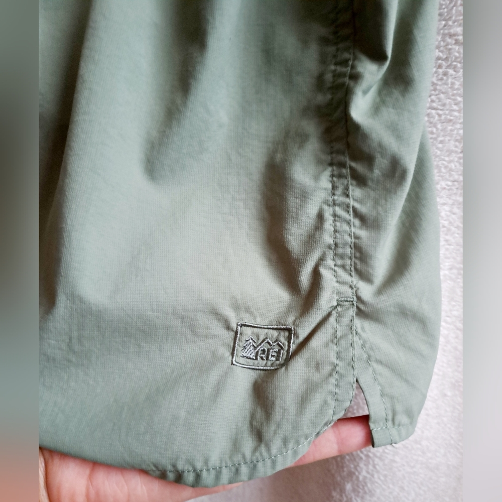 Men's REI Green Button Down Shirt - Picture 10 of 15